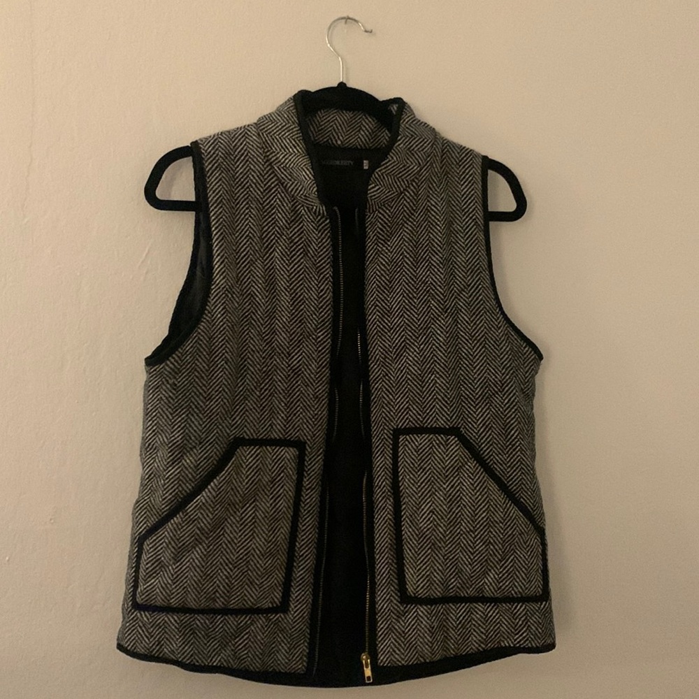 Meroketty Herringbone Puffer Vest